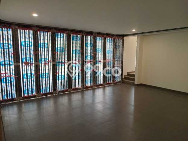 Ready to Use! Luxury House LT 276m2 Desain Elegan di BSD Ready to Use! Luxury House LT 276m2 Desain Elegan di BSD