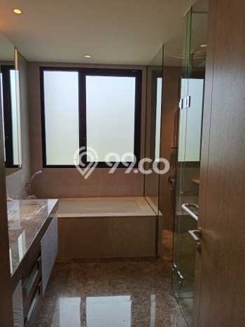 Ready to Use! Luxury House LT 276m2 Desain Elegan di BSD Ready to Use! Luxury House LT 276m2 Desain Elegan di BSD