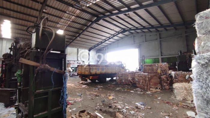 Unit Gudang Dijual di Jakarta Timur LT 848m2 & LB 800m2 Unit Gudang Dijual di Jakarta Timur LT 848m2 & LB 800m2