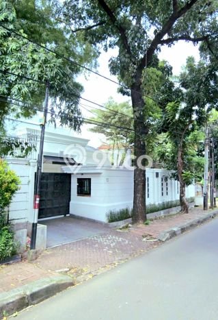 Siap Huni Rumah Mewah 5 Kamar di Menteng Dekat ke Mana Saja Siap Huni Rumah Mewah 5 Kamar di Menteng Dekat ke Mana Saja