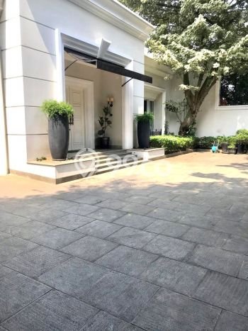Siap Huni Rumah Mewah 5 Kamar di Menteng Dekat ke Mana Saja Siap Huni Rumah Mewah 5 Kamar di Menteng Dekat ke Mana Saja