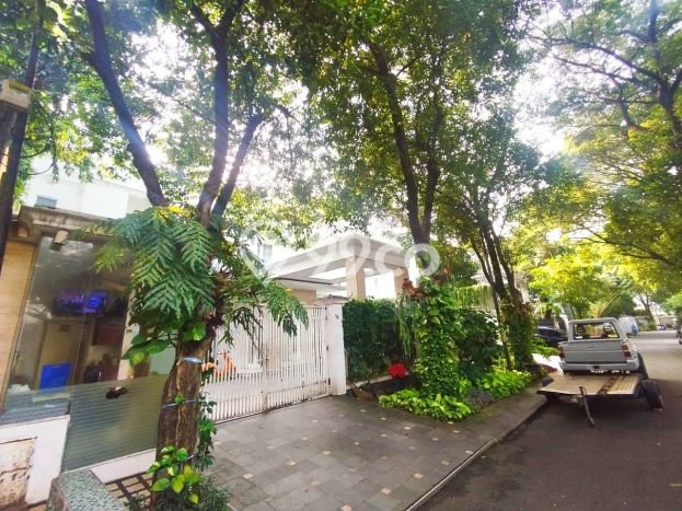 For Sale Rumah Elit Exclusive di Kebayoran Baru, Jakarta Selatan For Sale Rumah Elit Exclusive di Kebayoran Baru, Jakarta Selatan