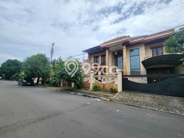Dijual Rumah Luas Megah Dengan View Cantik di Cipinang, Jakarta Timur Dijual Rumah Luas Megah Dengan View Cantik di Cipinang, Jakarta Timur