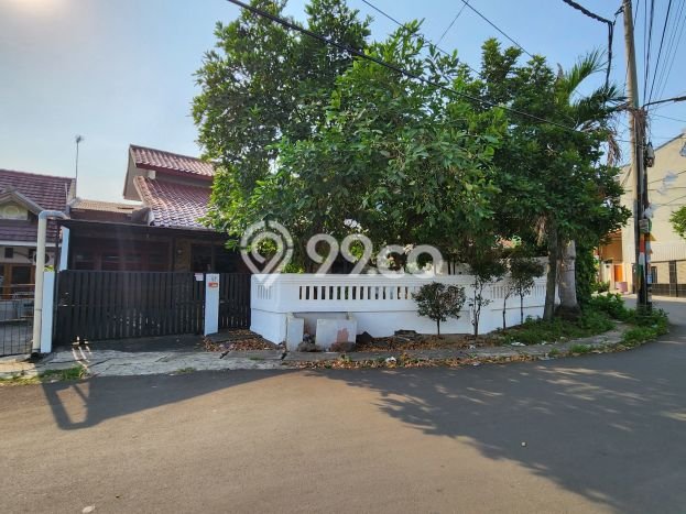 Dijual Cepat Rumah Favorit Siap Huni LB 270m2 di Ciputat Timur, Tangerang Selatan Dijual Cepat Rumah Favorit Siap Huni LB 270m2 di Ciputat Timur, Tangerang Selatan
