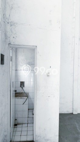 For Rent Gudang Kawasan Strategis Kawasan , Luas 441m2m², Siap Operasi For Rent Gudang Kawasan Strategis Kawasan , Luas 441m2m², Siap Operasi