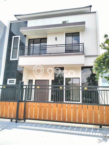 Rumah Modern 4 KT di Serpong Villa Melati Mas Tangerang Selatan Unfurnished Rumah Modern 4 KT di Serpong Villa Melati Mas Tangerang Selatan Unfurnished