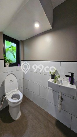 Rumah Elit Modern Siap Huni di BSD City Tangerang Rumah Elit Modern Siap Huni di BSD City Tangerang