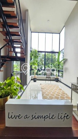 Rumah Elit Modern Siap Huni di BSD City Tangerang Rumah Elit Modern Siap Huni di BSD City Tangerang