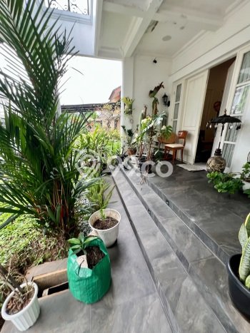 Rumah Strategis Minimalis Lb 180m2 di BSD, Tangerang Selatan Rumah Strategis Minimalis Lb 180m2 di BSD, Tangerang Selatan