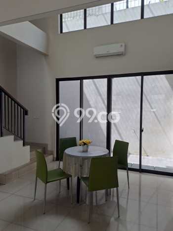 Ready to Use! Luxury House LT 120m2 Desain Elegan di BSD Ready to Use! Luxury House LT 120m2 Desain Elegan di BSD