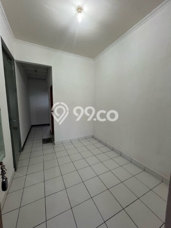 Dijual Hunian Rumah Terawat 4 Kamar di BSD, Tangerang Dijual Hunian Rumah Terawat 4 Kamar di BSD, Tangerang