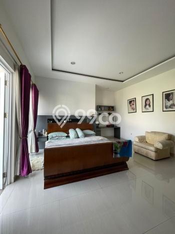 Dijual Rumah Mewah Elegan Dengan View Eksklusif di Gading Serpong, Tangerang Dijual Rumah Mewah Elegan Dengan View Eksklusif di Gading Serpong, Tangerang