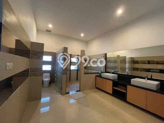Dijual Rumah Mewah Elegan Dengan View Eksklusif di Gading Serpong, Tangerang Dijual Rumah Mewah Elegan Dengan View Eksklusif di Gading Serpong, Tangerang