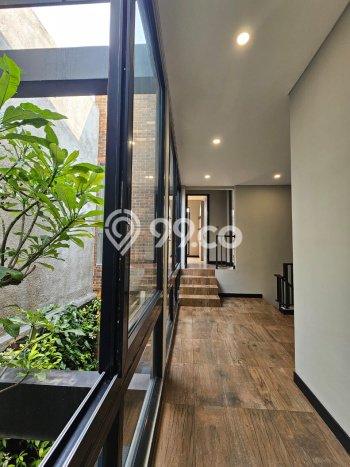 Jual Rumah Luas Megah Dengan View Eksklusif di Pondok Indah, Jakarta Selatan Jual Rumah Luas Megah Dengan View Eksklusif di Pondok Indah, Jakarta Selatan