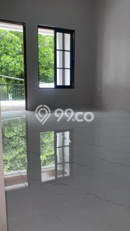 Jual Rumah Eksklusif 4 KT di Villa Melati Mas, Tangerang Selatan Jual Rumah Eksklusif 4 KT di Villa Melati Mas, Tangerang Selatan
