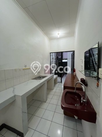 Dijual Hunian Rumah Terawat 4 Kamar di BSD, Tangerang Dijual Hunian Rumah Terawat 4 Kamar di BSD, Tangerang