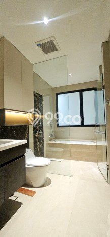 Sewa Rumah Nyaman LT 220m2 / LB 285m2 di BSD City, Tangerang Sewa Rumah Nyaman LT 220m2 / LB 285m2 di BSD City, Tangerang