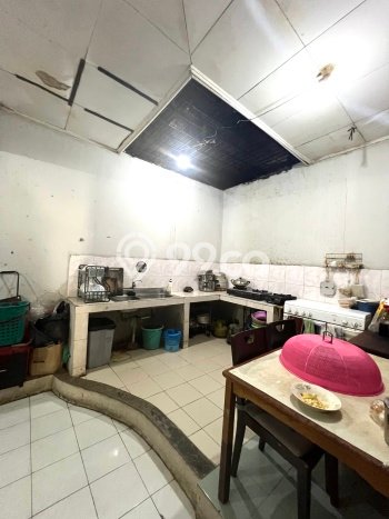 Rumah Nyaman dengan Luas Bangunan 170m² di Kawasan BSD City, Tangerang Rumah Nyaman dengan Luas Bangunan 170m² di Kawasan BSD City, Tangerang