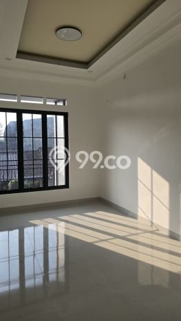 Ready to Use! Luxury House LT 180m2 Desain Elegan di BSD Ready to Use! Luxury House LT 180m2 Desain Elegan di BSD