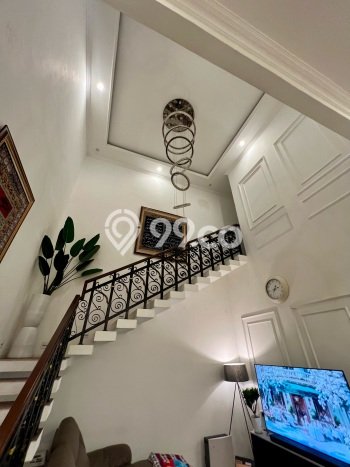 Rumah Strategis Minimalis Lb 180m2 di BSD, Tangerang Selatan Rumah Strategis Minimalis Lb 180m2 di BSD, Tangerang Selatan