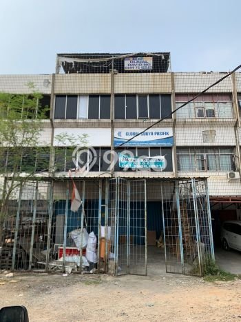 KEUNTUNGAN BERLIPAT! Ruko di , Luas 677m2m², Area Komersial KEUNTUNGAN BERLIPAT! Ruko di , Luas 677m2m², Area Komersial