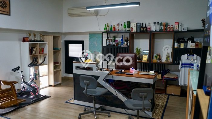 Unit Gudang Dijual di Tangerang Selatan LT 89m2 & LB 350m2 Unit Gudang Dijual di Tangerang Selatan LT 89m2 & LB 350m2