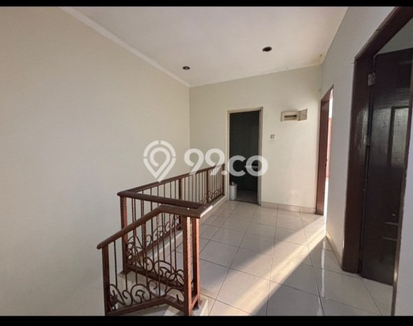 Disewakan! Rumah 3 Kamar Tidur &
3 Kamar Mandi di Sunter, Jakarta Utara Disewakan! Rumah 3 Kamar Tidur &
3 Kamar Mandi di Sunter, Jakarta Utara