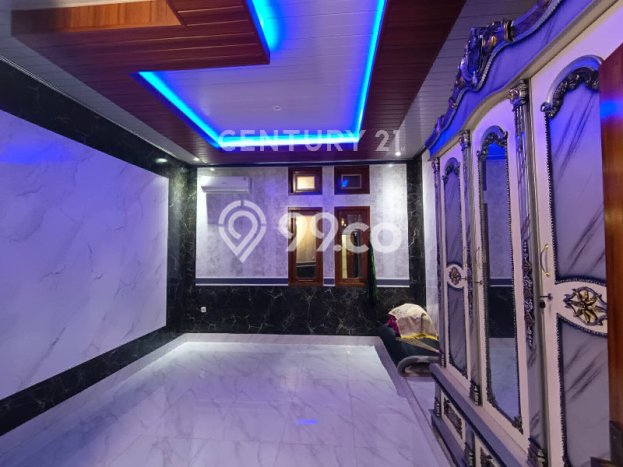 Jual Rumah Mewah Elegan Dengan View Eksklusif di Cibubur, Jakarta Timur Jual Rumah Mewah Elegan Dengan View Eksklusif di Cibubur, Jakarta Timur