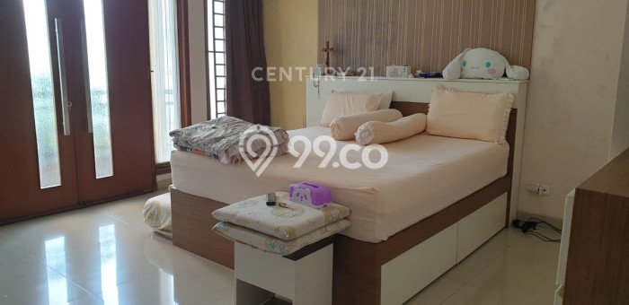 Ready to Use! Luxury House LT 218m2 Desain Elegan di Cipinang Ready to Use! Luxury House LT 218m2 Desain Elegan di Cipinang