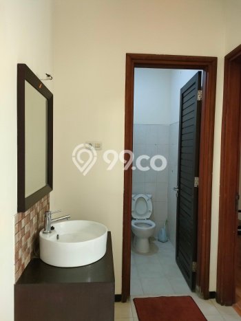 Rumah Sewa Surabaya LT 135m2 LB 100m2 Kawasan Citraland Rumah Sewa Surabaya LT 135m2 LB 100m2 Kawasan Citraland