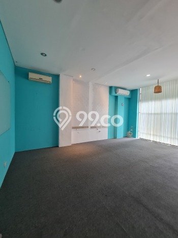 Disewakan Ruko di Kawasan Ramai Raya Darmo Luas 540m2 Disewakan Ruko di Kawasan Ramai Raya Darmo Luas 540m2
