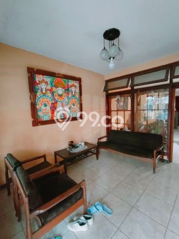 Rumah Luxury Modern Siap Huni di Mayjen Sungkono Surabaya Rumah Luxury Modern Siap Huni di Mayjen Sungkono Surabaya