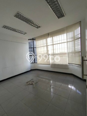 Ruko paling strategis disewakan di Wiyung Surabaya Ruko paling strategis disewakan di Wiyung Surabaya