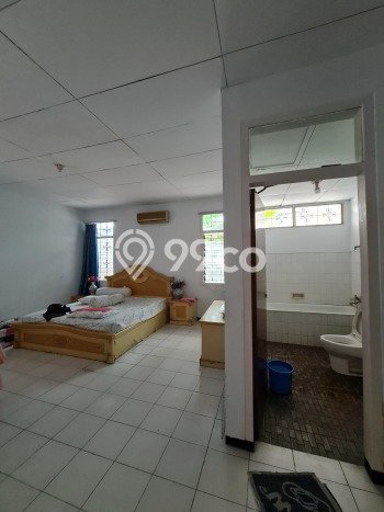 Hunian Mewah LB 175m2 Siap Pakai Desain Elegan di Jemursari, Surabaya Hunian Mewah LB 175m2 Siap Pakai Desain Elegan di Jemursari, Surabaya