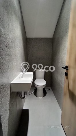Dijual Rumah Minimalis Bagus Punya 3 KT di BSD Tangerang Selatan SHM Dijual Rumah Minimalis Bagus Punya 3 KT di BSD Tangerang Selatan SHM