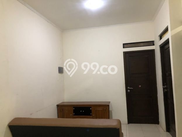 Rumah Strategis Minimalis Lb 140m2 di Ciputat, Tangerang Selatan Rumah Strategis Minimalis Lb 140m2 di Ciputat, Tangerang Selatan