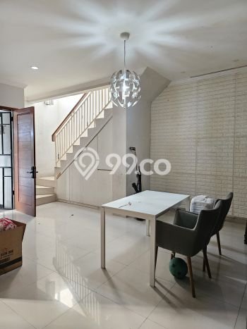 Hunian Cantik Minimalis Lb 80m2 di Ciputat, Tangerang Selatan Hunian Cantik Minimalis Lb 80m2 di Ciputat, Tangerang Selatan