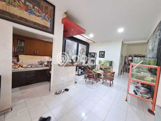 Rumah Elit LB 176m2 Siap Pakai Desain Elegan di Villa Melati Mas, Tangerang Selatan Rumah Elit LB 176m2 Siap Pakai Desain Elegan di Villa Melati Mas, Tangerang Selatan