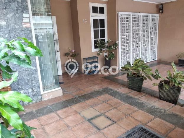 Siap Huni Rumah Mewah 4 Kamar di Tebet Dekat ke Mana Pun Siap Huni Rumah Mewah 4 Kamar di Tebet Dekat ke Mana Pun