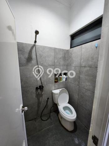 Rumah Terawat LT 72m² / LB 45m² di Kawasan Bisnis Cisauk, Tangerang Rumah Terawat LT 72m² / LB 45m² di Kawasan Bisnis Cisauk, Tangerang