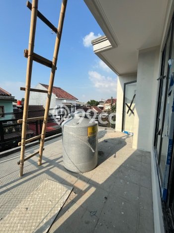 Rumah Modern 4 KT di Serpong Regency Melati Mas Tangerang Selatan Unfurnished Rumah Modern 4 KT di Serpong Regency Melati Mas Tangerang Selatan Unfurnished
