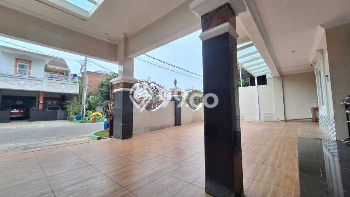 Rumah Mewah Siap Huni LT 264m2 di Cipondoh, Tangerang Rumah Mewah Siap Huni LT 264m2 di Cipondoh, Tangerang