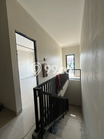 Rumah Modern 4 KT di Serpong Regency Melati Mas Tangerang Selatan Unfurnished Rumah Modern 4 KT di Serpong Regency Melati Mas Tangerang Selatan Unfurnished