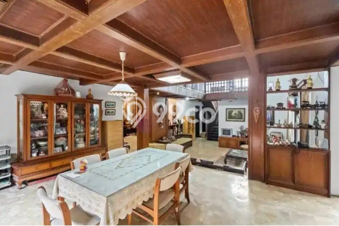 Hunian Mewah LB 200m2 Siap Huni Desain Elegan di Pejaten, Jakarta Selatan Hunian Mewah LB 200m2 Siap Huni Desain Elegan di Pejaten, Jakarta Selatan