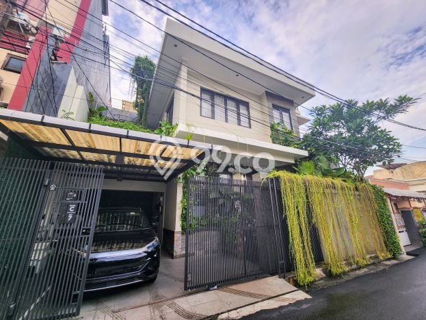 Dijual Rumah Luas Megah Dengan View Cantik di Tanjung Duren, Jakarta Barat Dijual Rumah Luas Megah Dengan View Cantik di Tanjung Duren, Jakarta Barat