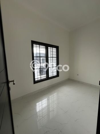 Siap Huni Hunian Elit 4 Kamar di Pancoran Dekat ke Mana Pun Siap Huni Hunian Elit 4 Kamar di Pancoran Dekat ke Mana Pun