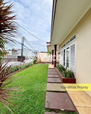 Dijual Rumah Premium dengan Fasilitas Sekitar Komplit di Pesanggrahan, Jakarta Selatan Dijual Rumah Premium dengan Fasilitas Sekitar Komplit di Pesanggrahan, Jakarta Selatan