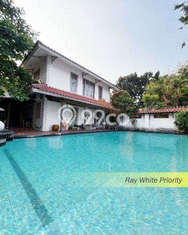 Rumah Elit Akses Mudah di Jakarta Selatan Rumah Elit Akses Mudah di Jakarta Selatan