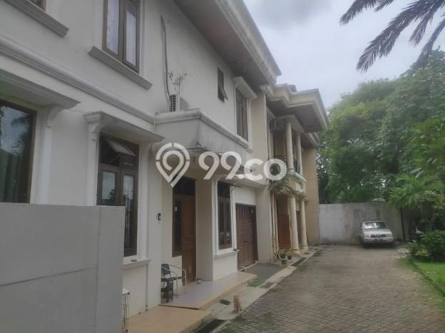 Dijual Rumah Luas Elegan Dengan View Eksklusif di Pondok Labu, Jakarta Selatan Dijual Rumah Luas Elegan Dengan View Eksklusif di Pondok Labu, Jakarta Selatan