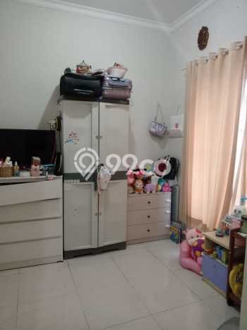 Dijual Rumah 4 Kamar Lokasi Strategis Nyaman dan Strategis di BSD Dijual Rumah 4 Kamar Lokasi Strategis Nyaman dan Strategis di BSD